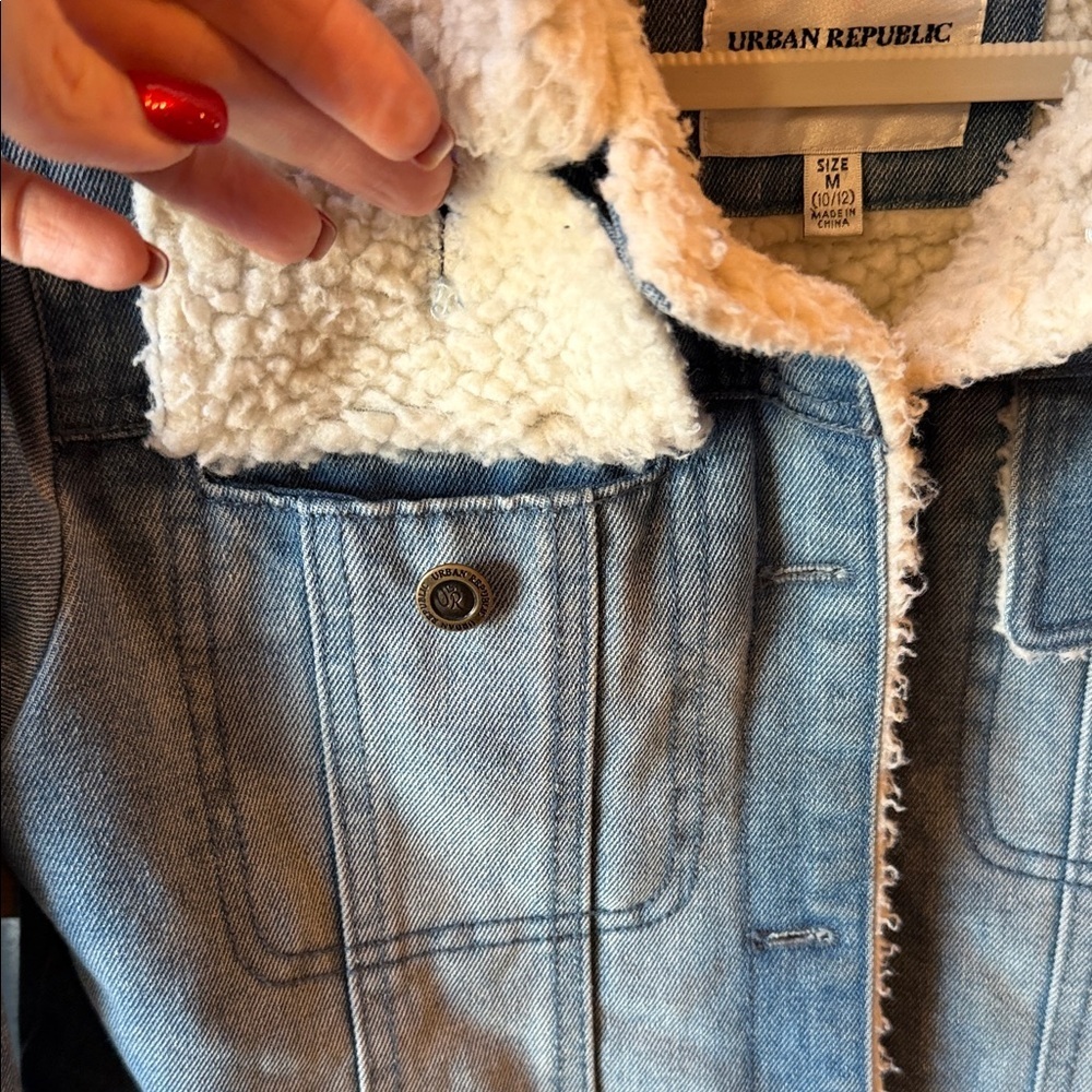 Urban Republic Girls Blue Jean Jacket with White Sherpa Lining - Picture 5 of 6